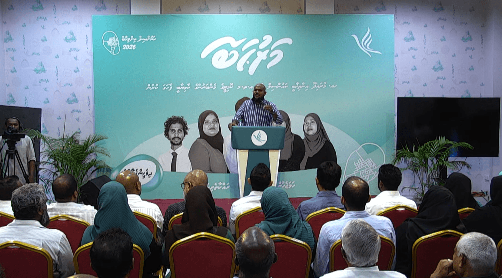 ރައީސް ބޭނުންވާ ގޮތަށް ގާނޫނު ބަދަލުކުރަންޖެހިއްޖެނަމަ ނުނިދައި ހޭލައި ވެސް އެކަން ކުރަން ތައްޔާރު: ސުޖާއު