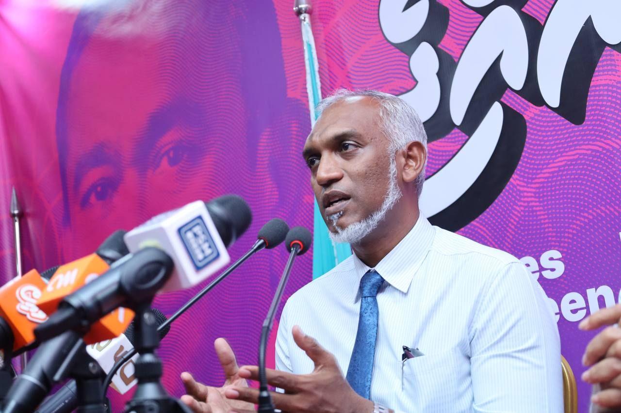 އިންތިހާބީ ރައީސް ޑރ މުޙައްމަދު މުޢިއްޒު