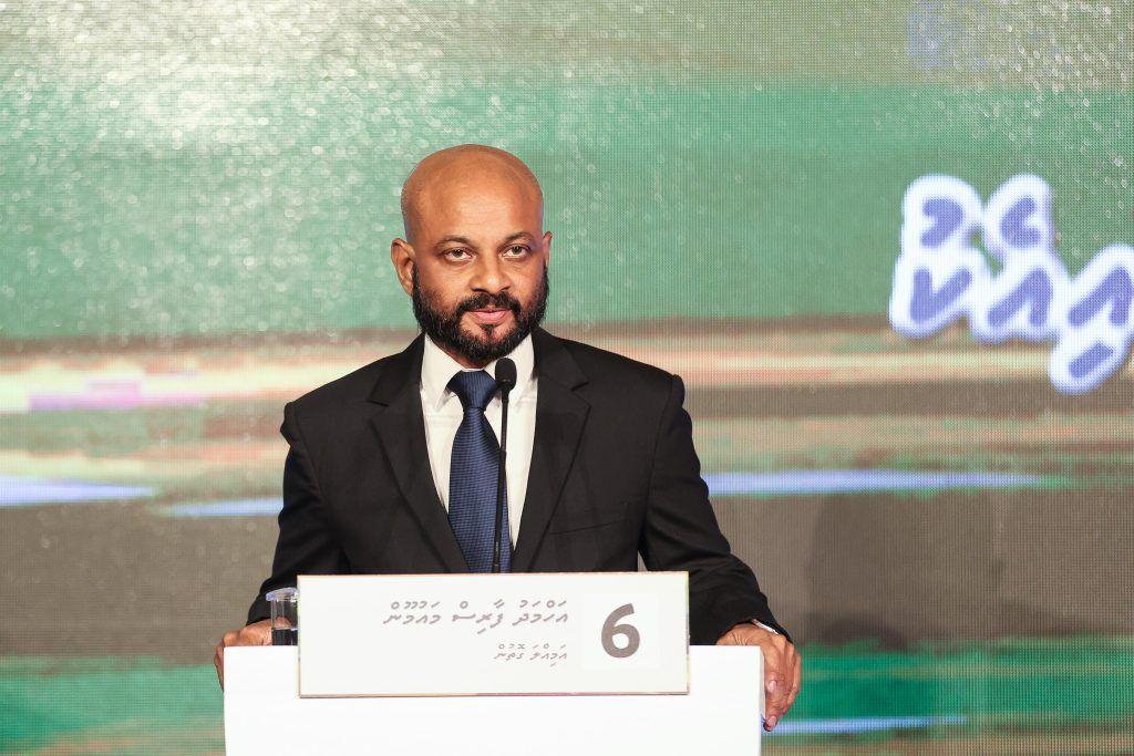 ސަންގު ބަހުސްގެ ތެރެއިން ފާރިސް؛ ފޮޓޯ ސަންގު