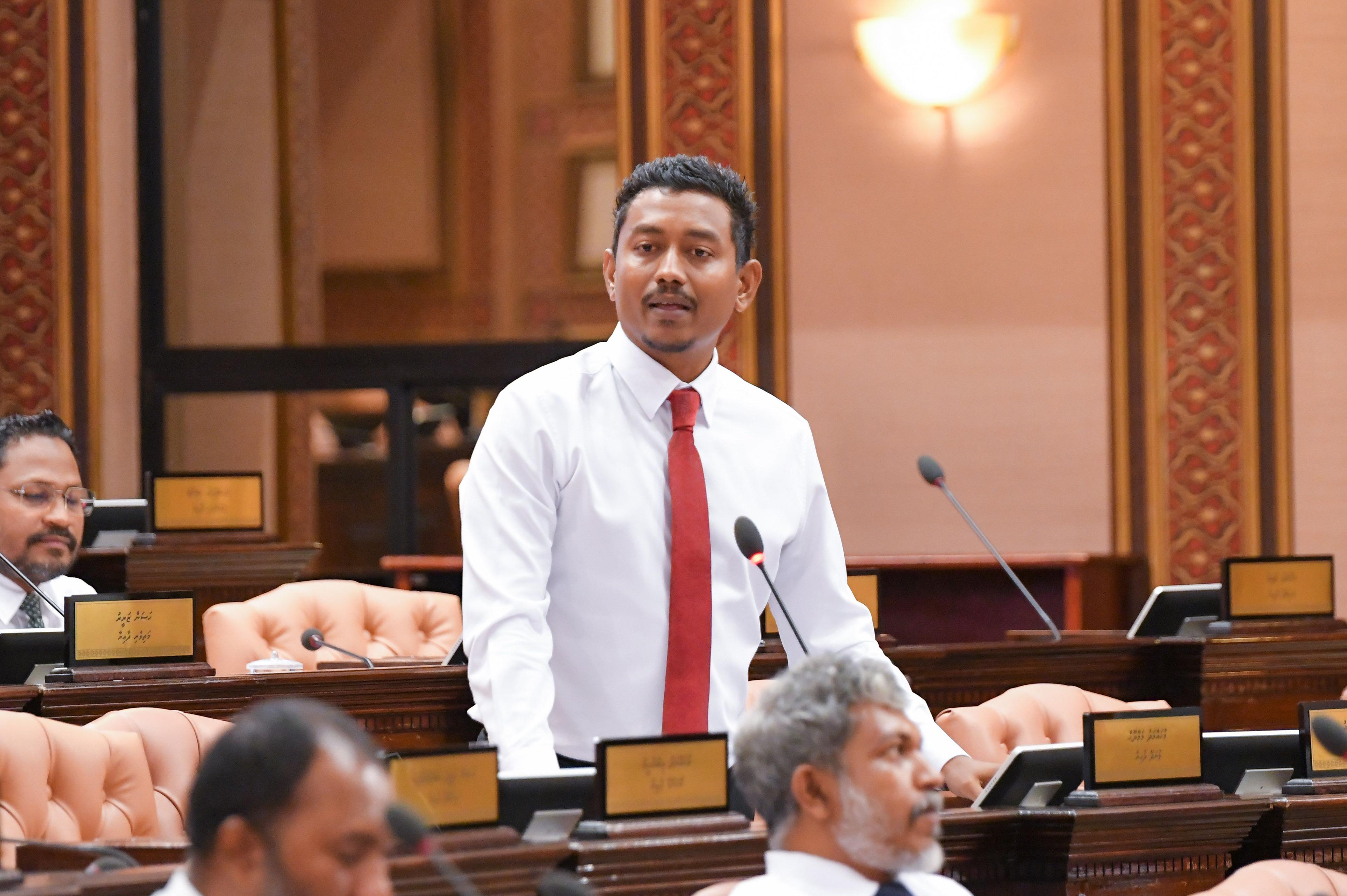 ފުނަދޫ ދާއިރާގެ މެންބަރު މުހައްމަދު މަމްދޫހު-- ފޮޓޯ: މަޖިލިސް