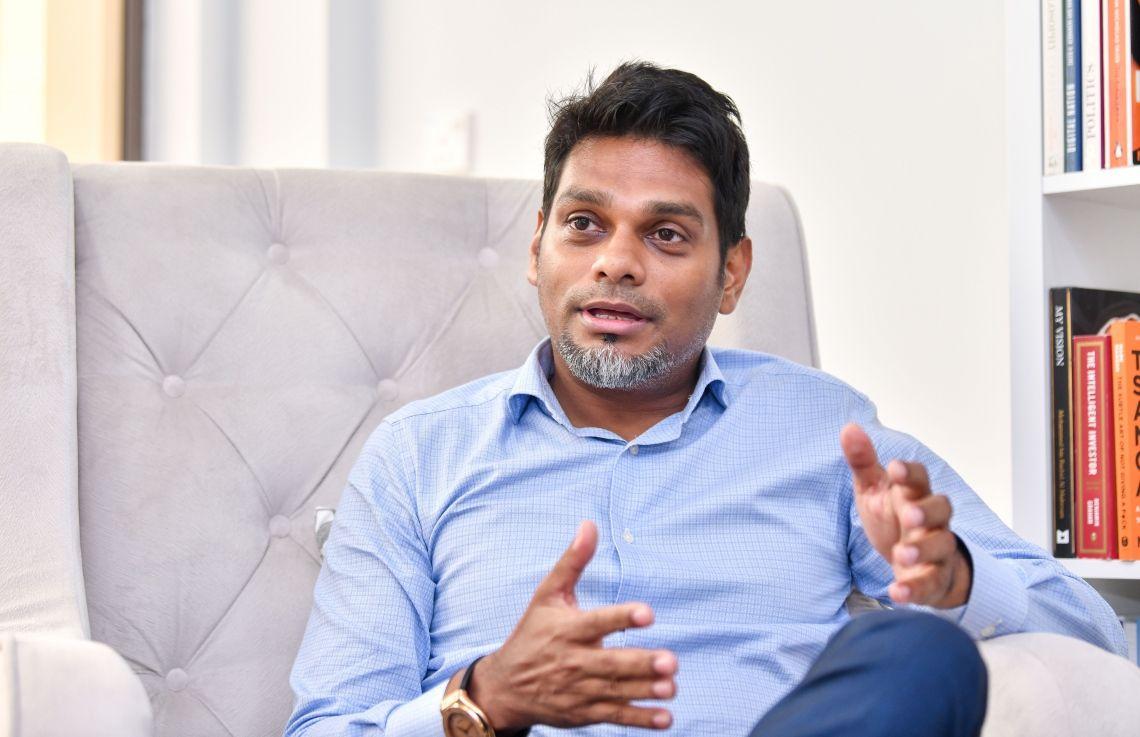 ޑިވަލޮޕްމަންޓް ބޭންކަށް މީހަކު ޖަމާކުރި 1 މިލިއަން ޑޮލަރު ނަގަންދިޔައިރު ނެތް، ވަނީ އެ ބޭނުންކޮށްފައި: އަމްރު