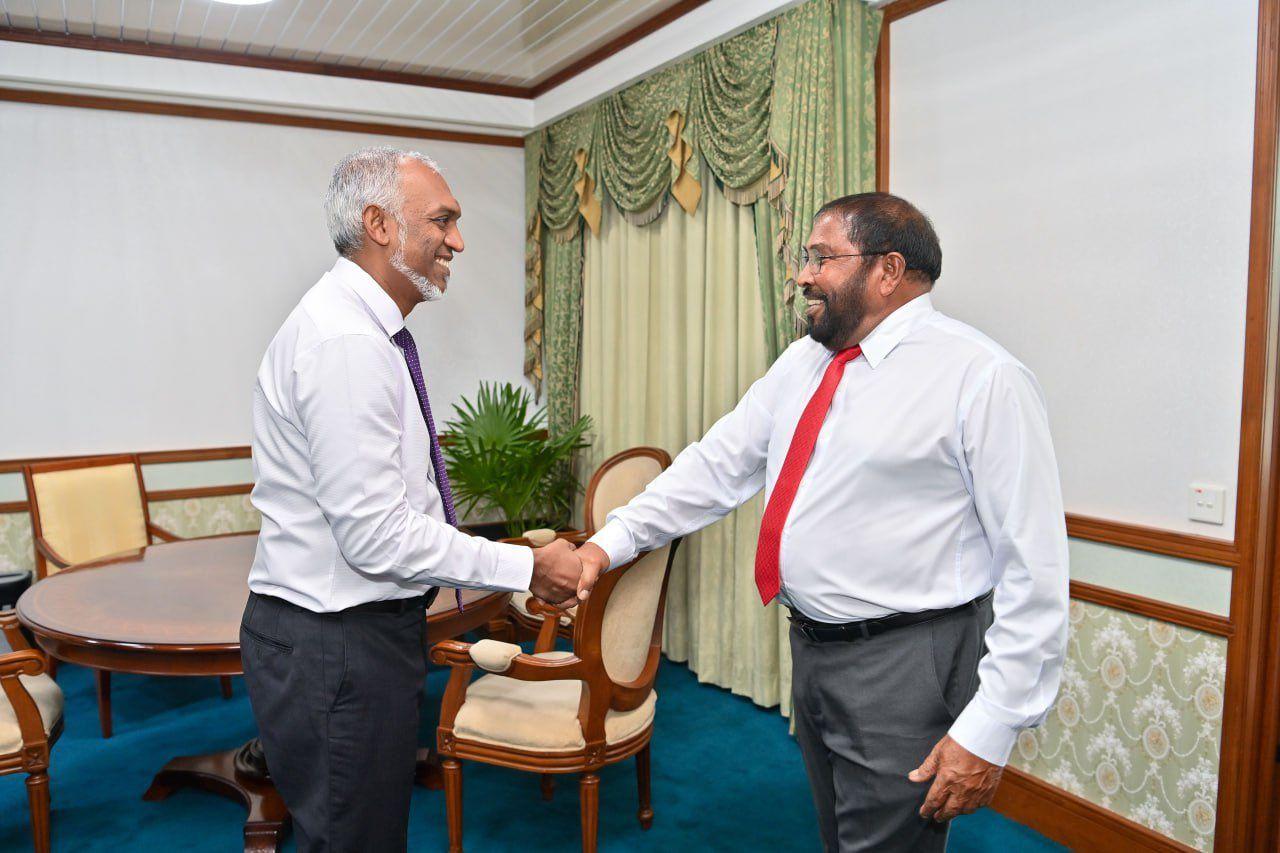 ޤާސިމް ޑރ މުޢިއްޒާ ބައްދަލުކުރެއްވުން