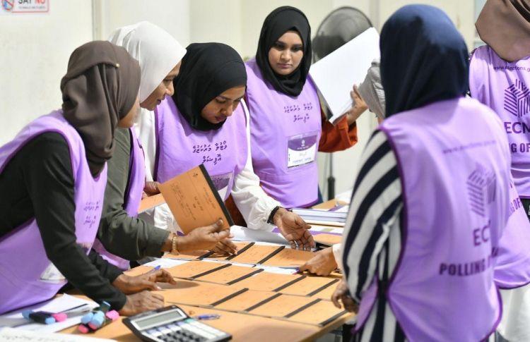 ވޯޓާސް ލިސްޓަށް 128 ޝަކުވާއެއް