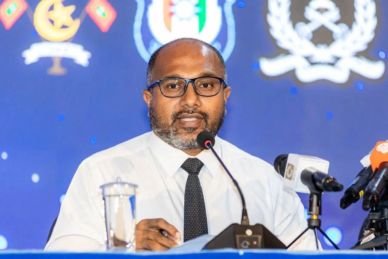 ޑްރަގްގެ މައްސަލައަށް ރައްޔިތުން އެދޭފަދަ ހައްލެއް ހޯދައިދޭނަން: އިހުސާން