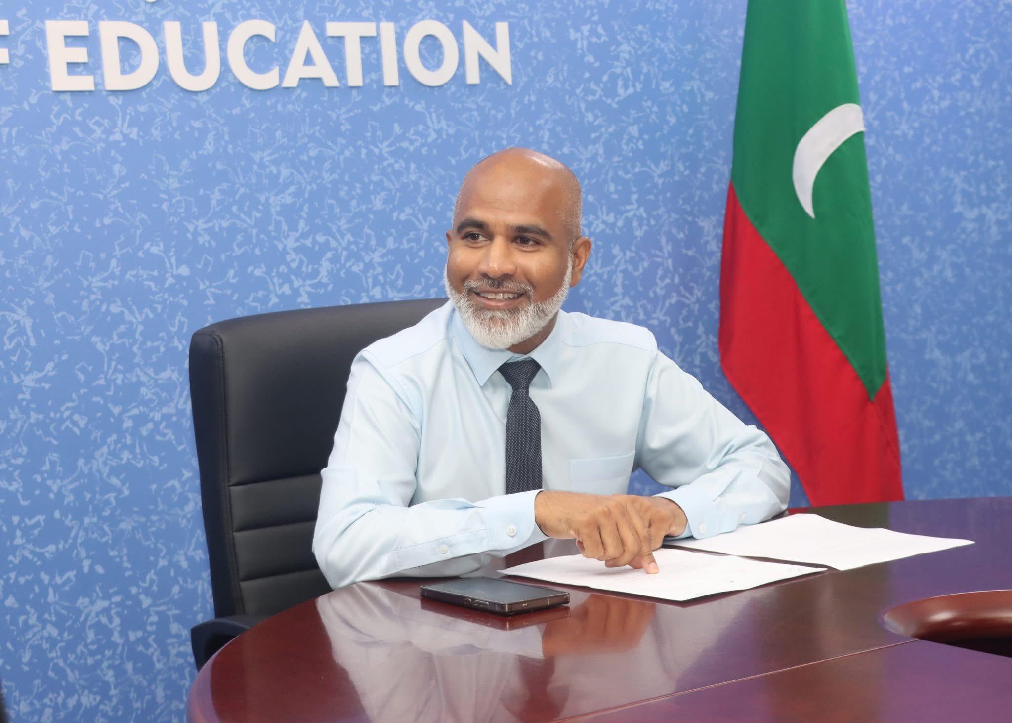 ޓީޗަރުންނަށް ސްޓެޕް ޕްރޮމޯޝަން ދޭން ފަށައިފި