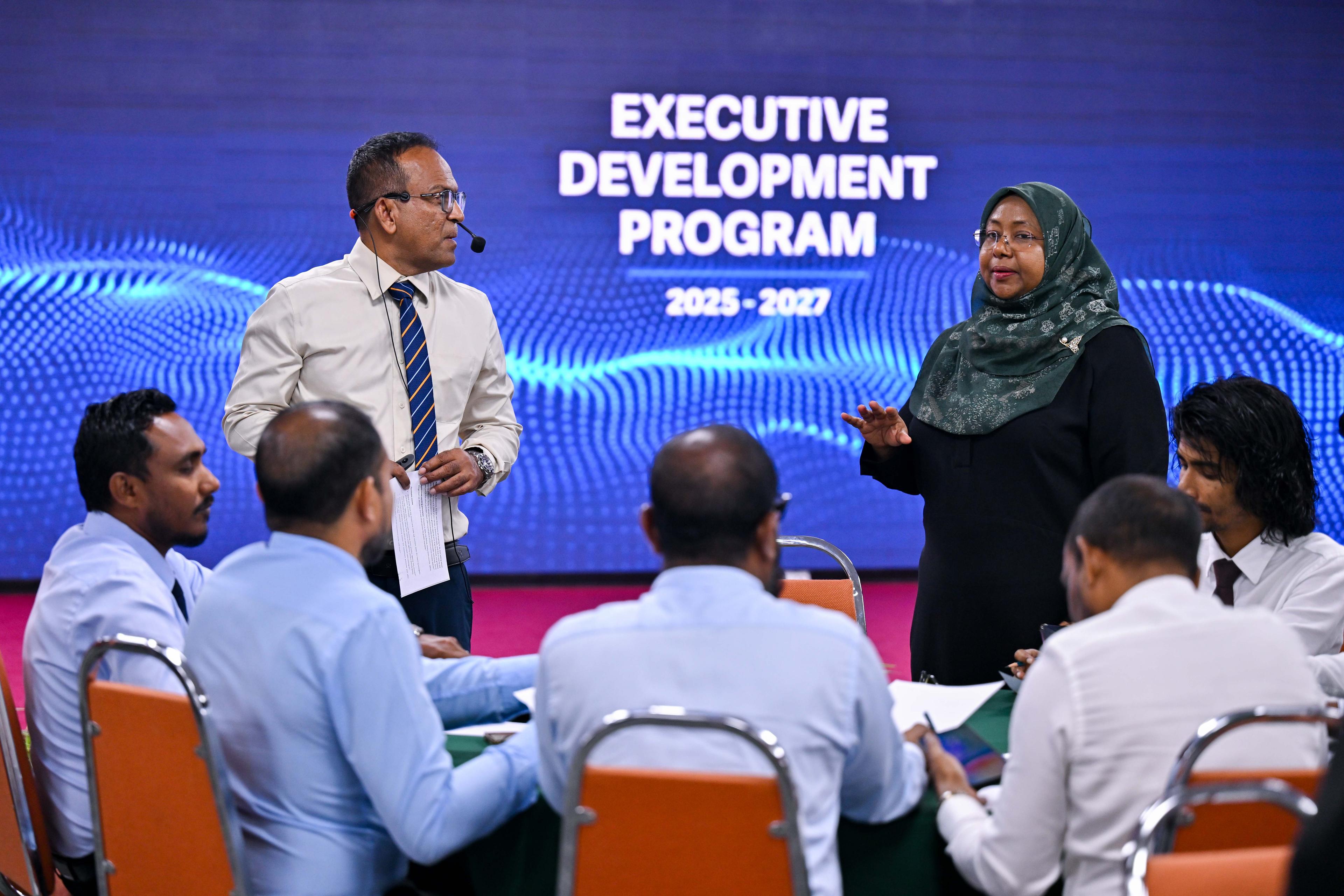 ރައީސް އޮފީހުން އިސްވެރިން ބިނާކުރުމުގެ ދެވަނަ ބައްދަލުވުން ބާއްވައިފި