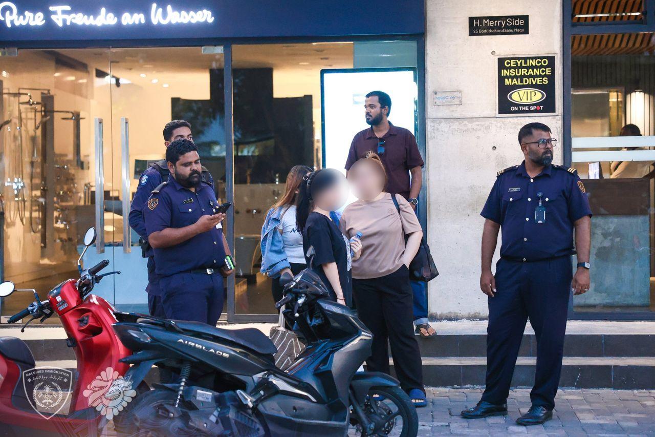 އާންމު އިޖުތިމާއީ މިންގަނޑުތަކާ ޚިލާފަށް ހެދުން އަޅާ ބިދޭސީންނާ މެދު ފިޔަވަޅު އަޅަނީ
