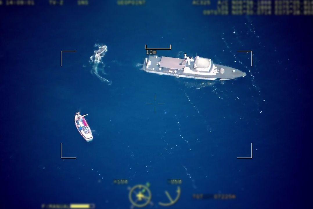 ޑްރޯން އެހީގައި ބޭރުގެ ދެ މަސްބޯޓް އަތުލައިގަނެފި