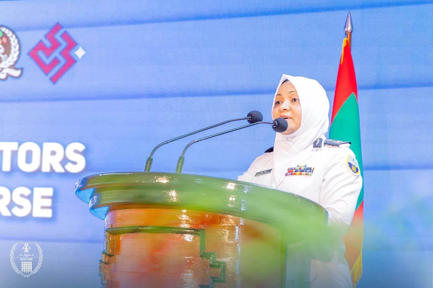 ޔުނީފޯމްއެޅި މުއައްސަސާތަކުގައި އަންހެން މުވައްޒަފުން މަސައްކަތް ކުރަނީ ޒިންމާދާރުކަމާއެކު: ދިޔާނާ