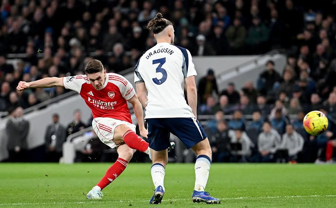 ޓޮޓެންހަމް ބަލިކޮށް އާސެނަލް އިން ހަތަރު ޕޮއިންޓަށް ލީޑު ފުޅާކޮށްފި