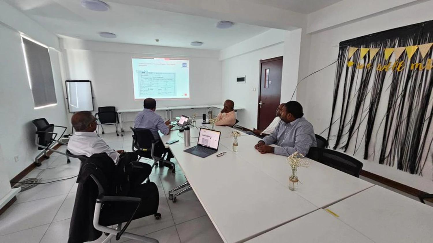 އަތޮޅުތެރޭގެ އިންޖީނުގެތަކުގެ މުވައްޒަފުންނަށް ތަމްރީނުދީފި