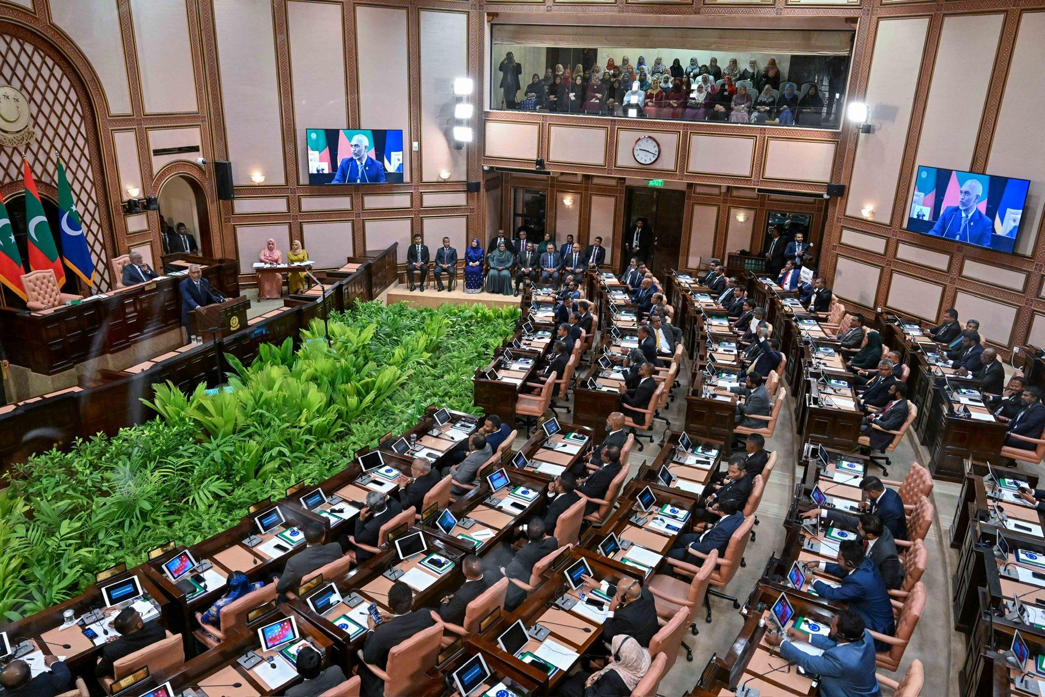 އަސާސީ ކާބޯތަކެތީގެ 23 ބާވަތެއް މާލޭގެ ބާޒާރުގައި ހެޔޮ އަގުގައި ލިބޭނެ: ރައީސް