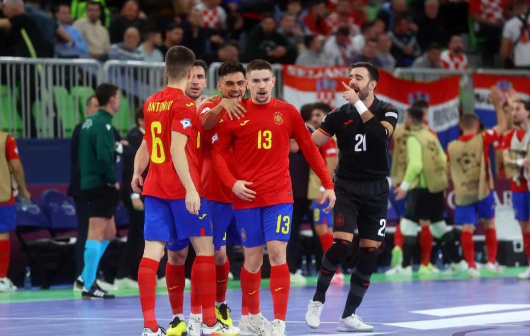 ފުޓްސަލް ޔޫރޯ: ކްރޮއޭޝިއާ ބަލިކޮށް ފައިނަލްގެ ފުރަތަމަ ޖާގަ ސްޕެއިންއަށް