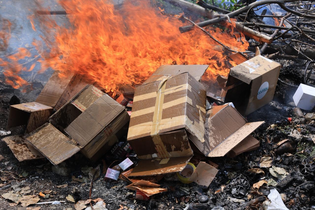 ފުލުހުންގެ ބެލުމުގެ ދަށުގައި ހުރި ގިނަ އަދަދެއްގެ ވޭޕް ނައްތާލައިފި