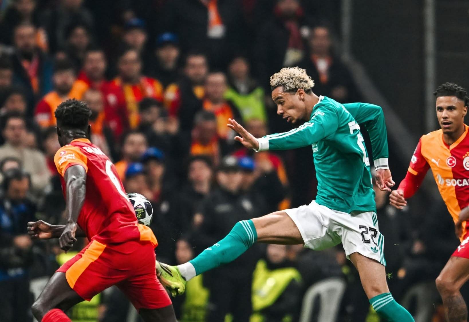 އަމިއްލަ ދަނޑުގައި ގަލަތަސަރާއީ އިން ލިވަޕޫލް ބަލިކޮށްފި