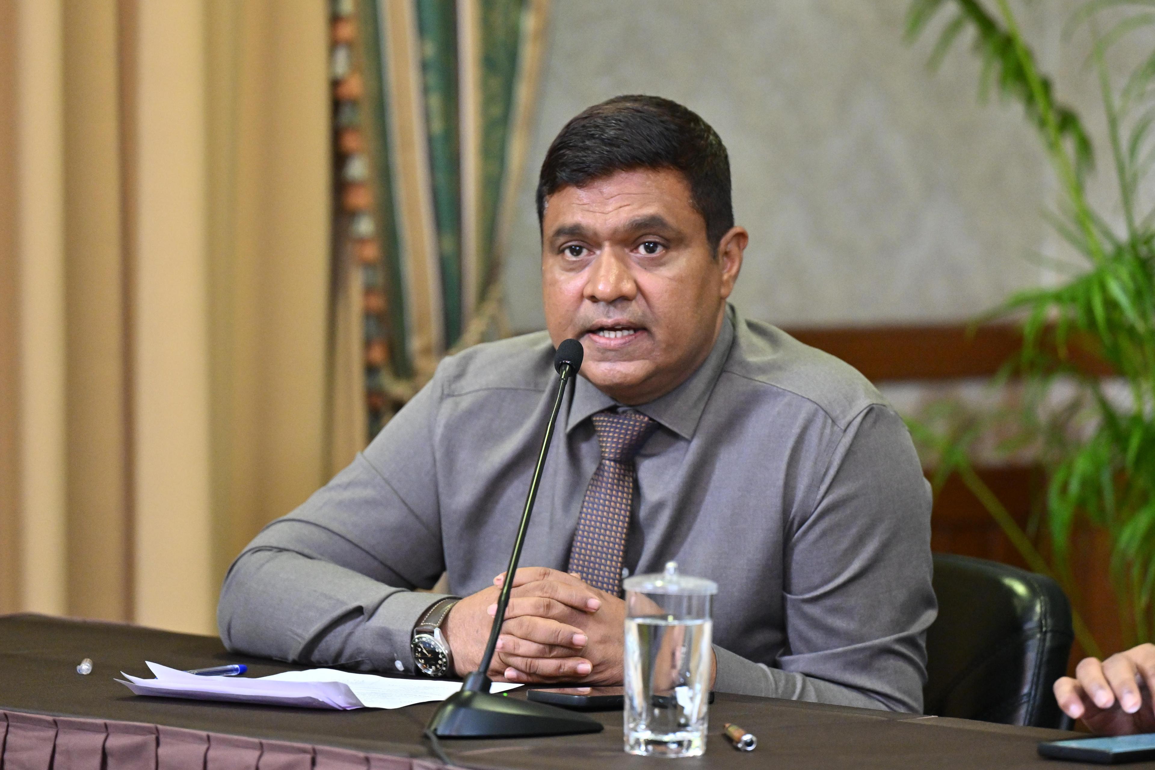 ހަނގުރާމައިގެ ސަބަބުން މިހާތަނަށް 626 ފްލައިޓް ކެންސަލްވި: ވަޒީރު އަމީން