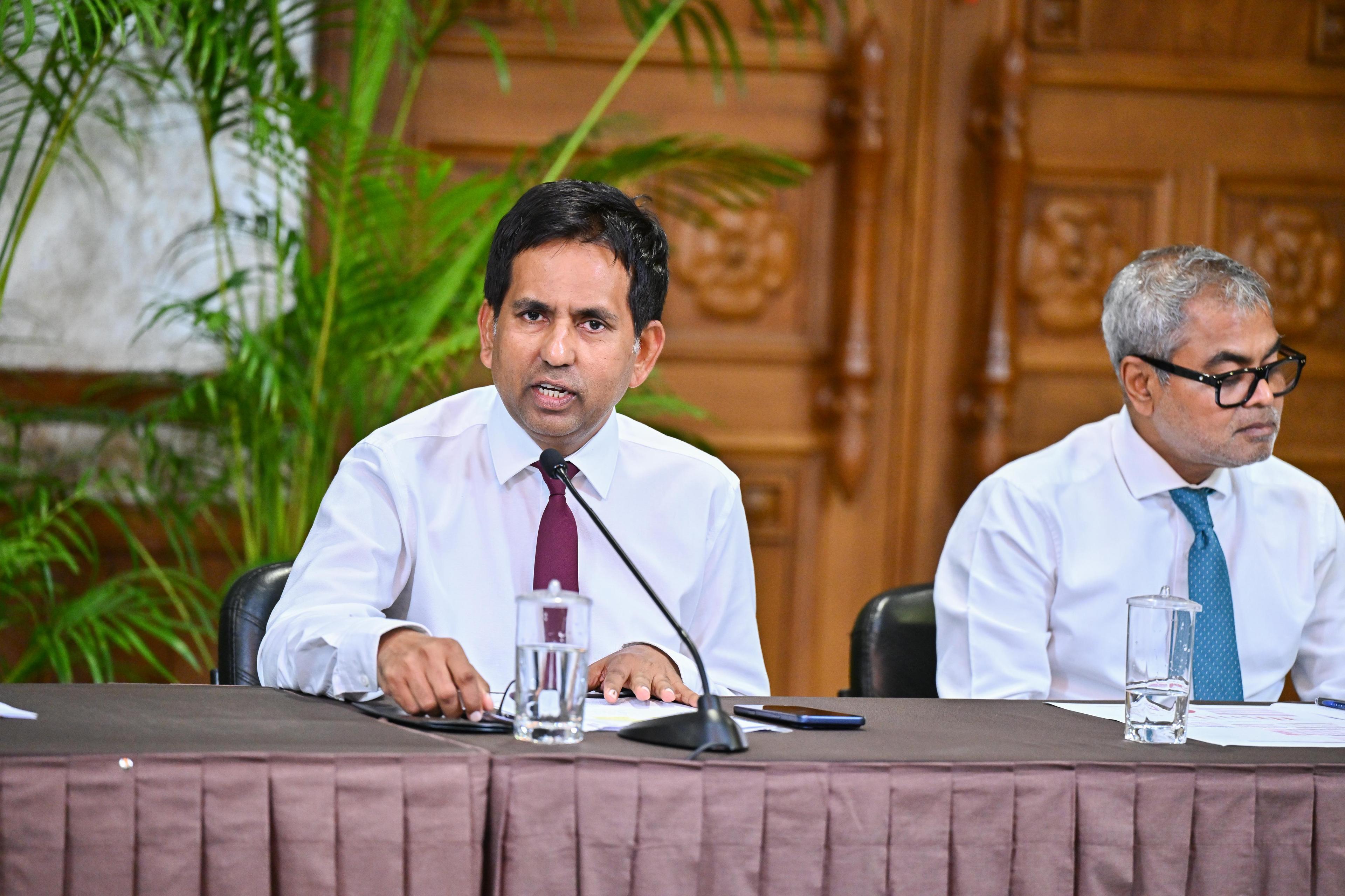 ހަނގުރާމައިގެ ސަބަބުން ލަންކާގައި ތާށިވެފައިވާ ކޮންޓެއިނަރތައް ދަނީ ކްލިއަރވަމުން: ވަޒީރު ސައީދު