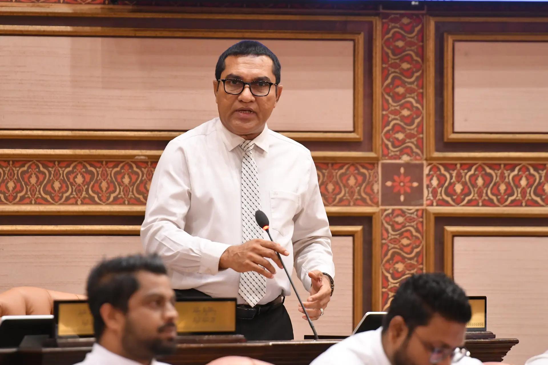 "ކަނޑުން ގޯތި ވެސް ލިބޭނީ ކަނޑު އޮވެގެން ނޫންތޯ"؟ މެމްބަރު އައިބީ