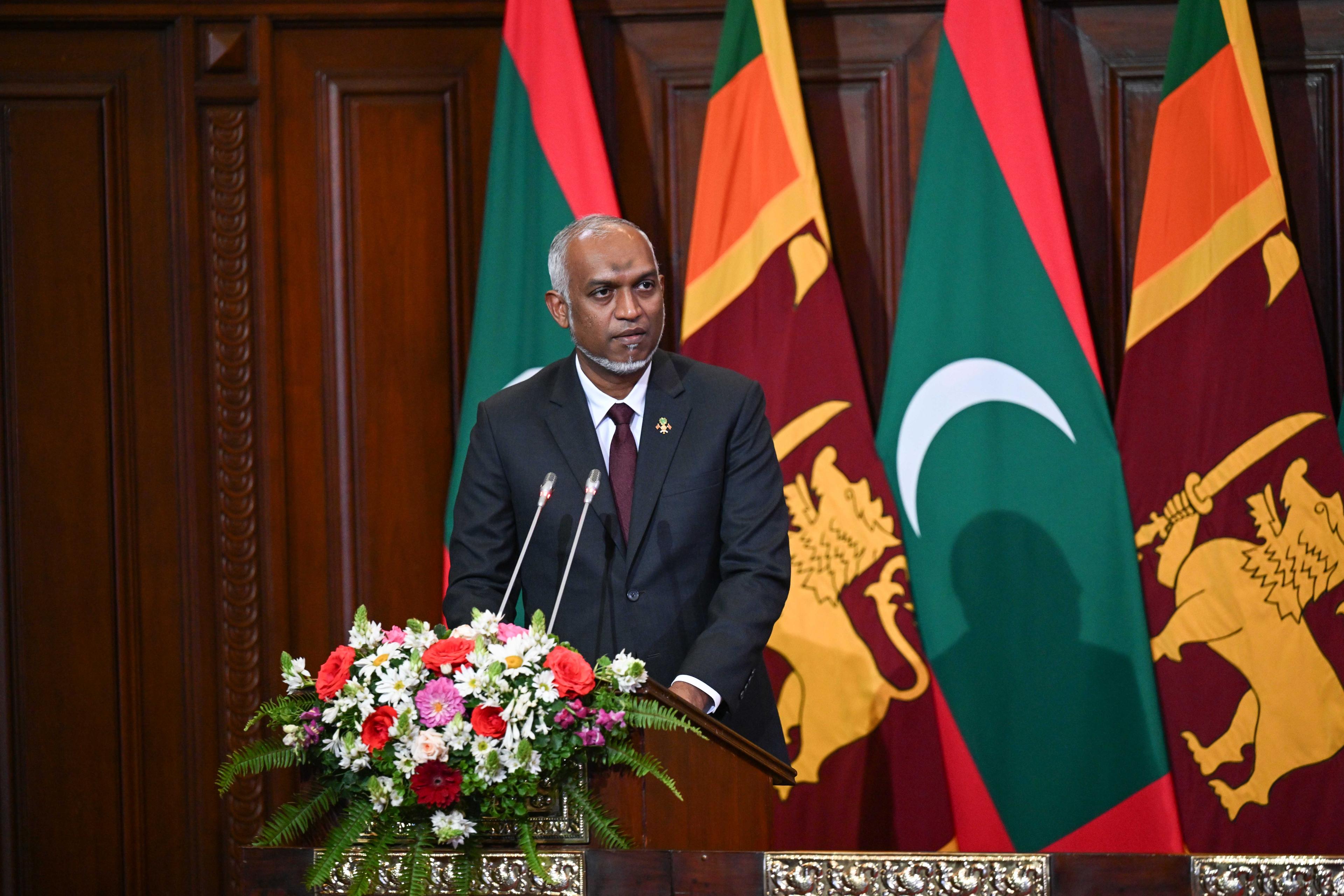 ރަސްމީ މަޝްވަރާތަކަށްފަހު ރައީސުލްޖުމްހޫރިއްޔާ ނޫސްބަޔާން އިއްވަވައިފި