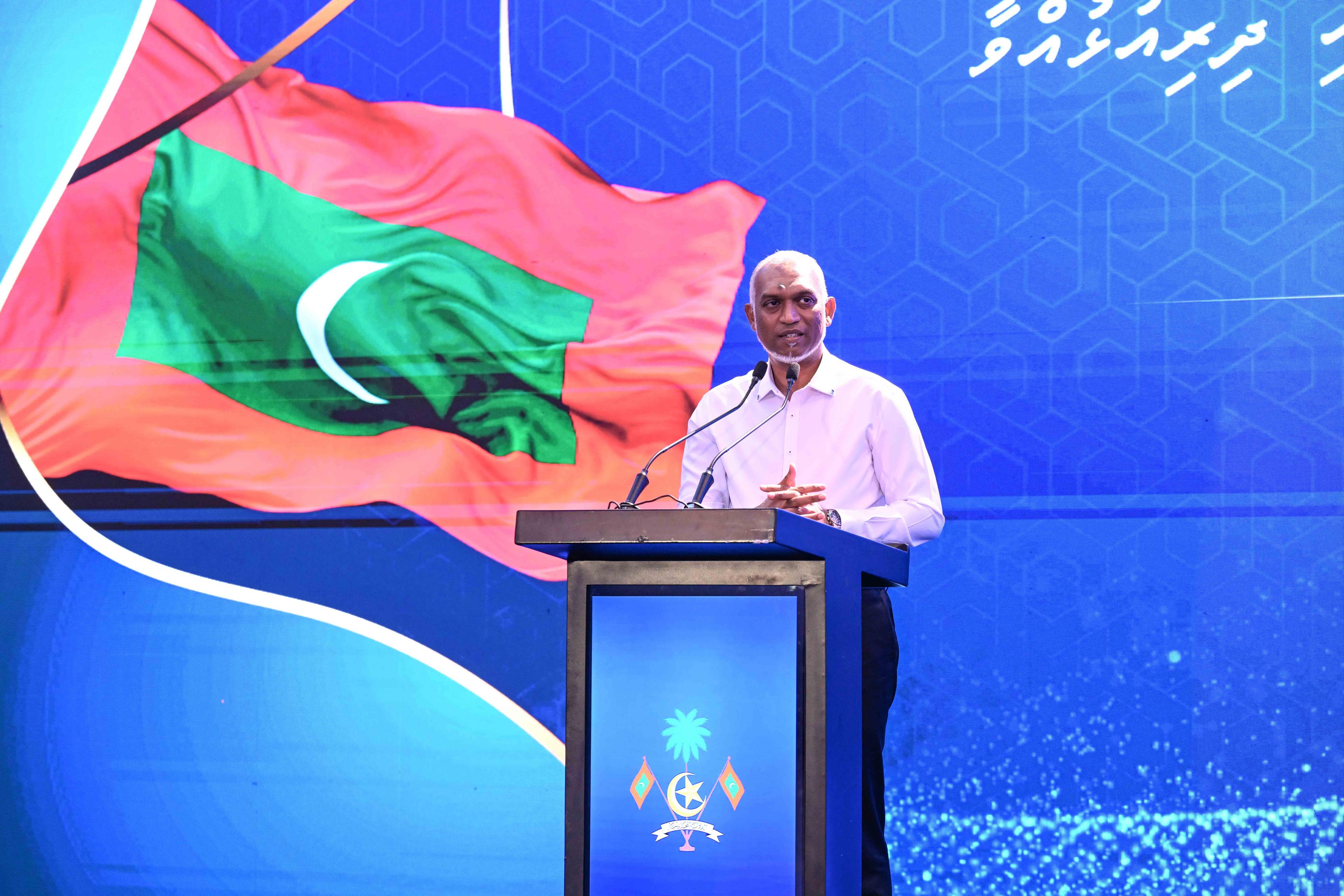 ކޮލޮމްބޯގައި ދިރިއުޅޭ ދިވެހި ރައްޔިތުންނާ ރައީސުލްޖުމްހޫރިއްޔާގެ ދެކަނބަލުން ބައްދަލުކުރައްވައިފި