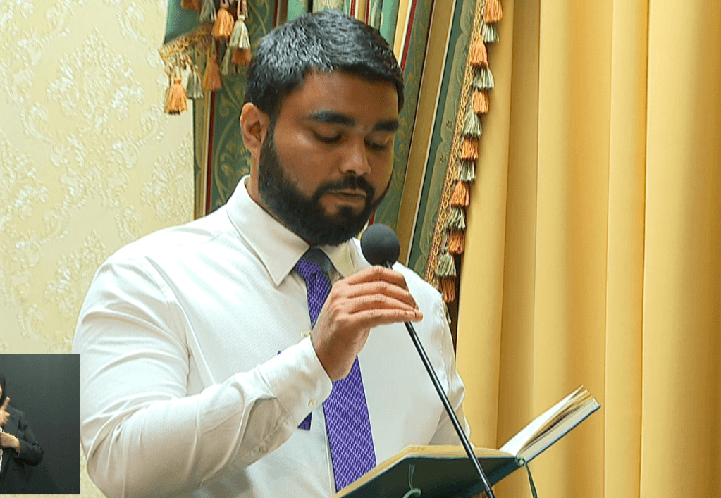 ކޯޓު ޢަމުރާ ޚިލާފުވެއްޖެ ކަމަށް ވިދާޅުވެ ރައީސް އަންގަވައިގެން އަދަދުގެ ނޫސްވެރިޔާ ރައީސް އޮފީހުން ނެރެފި