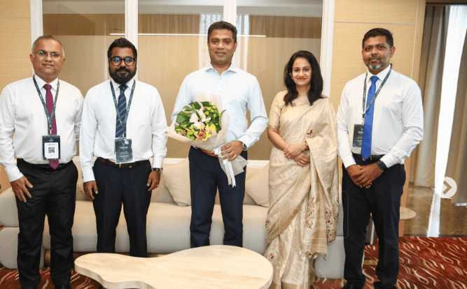 އޭޝިއާ މީޑިއާ ސަމިޓުގައި ބައިވެރިވެވަޑައިގަތުމަށް ސްރީލަންކާގެ ހެލްތު އަދި މީޑިއާ މިނިސްޓަރ ރާއްޖެ ވަޑައިގެންފި