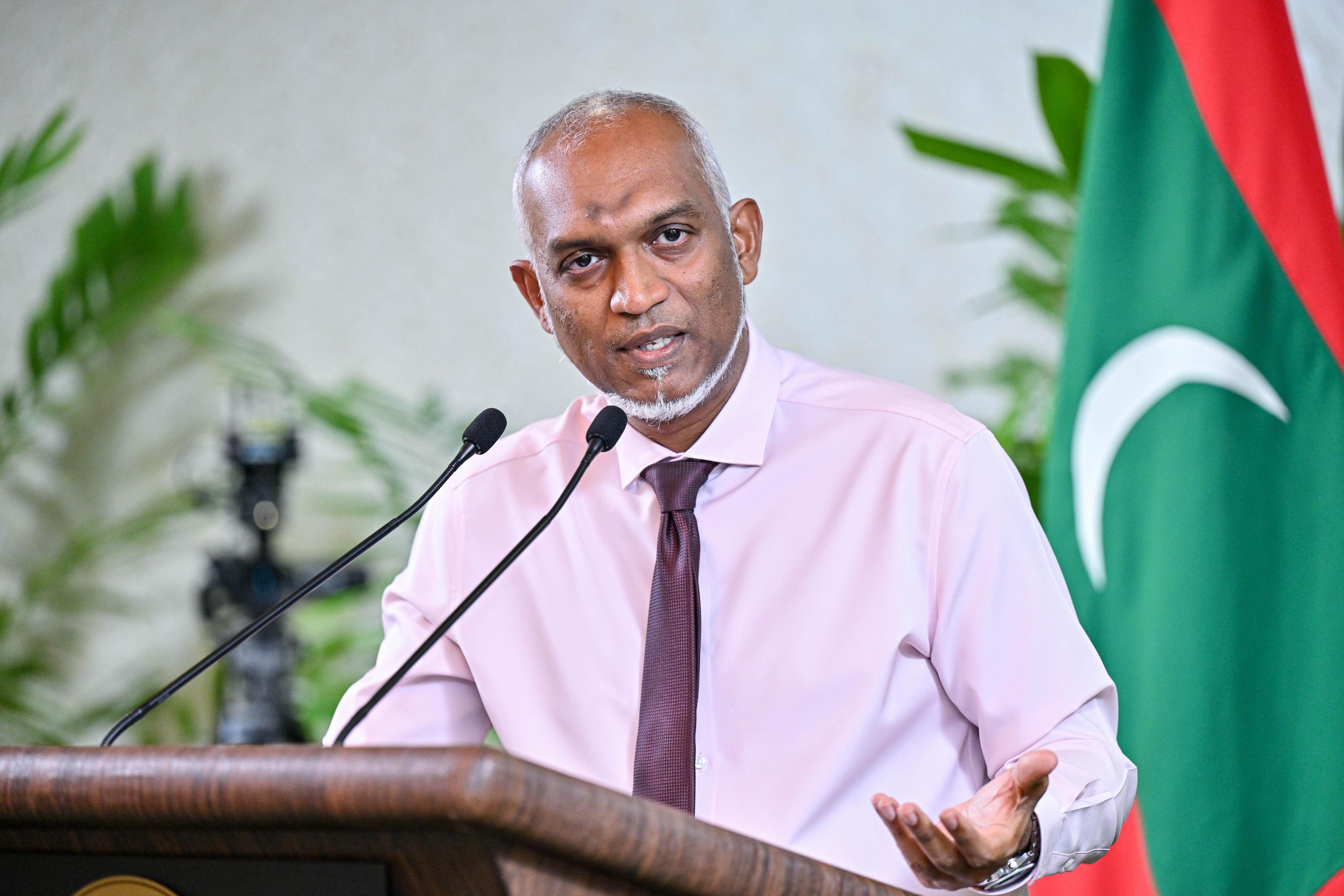 "ފ.ނިލަންދޫ އެއާޕޯޓް މަސައްކަތް" ރައީސް ދެއްވީ ފިނި ޖަވާބެއް!