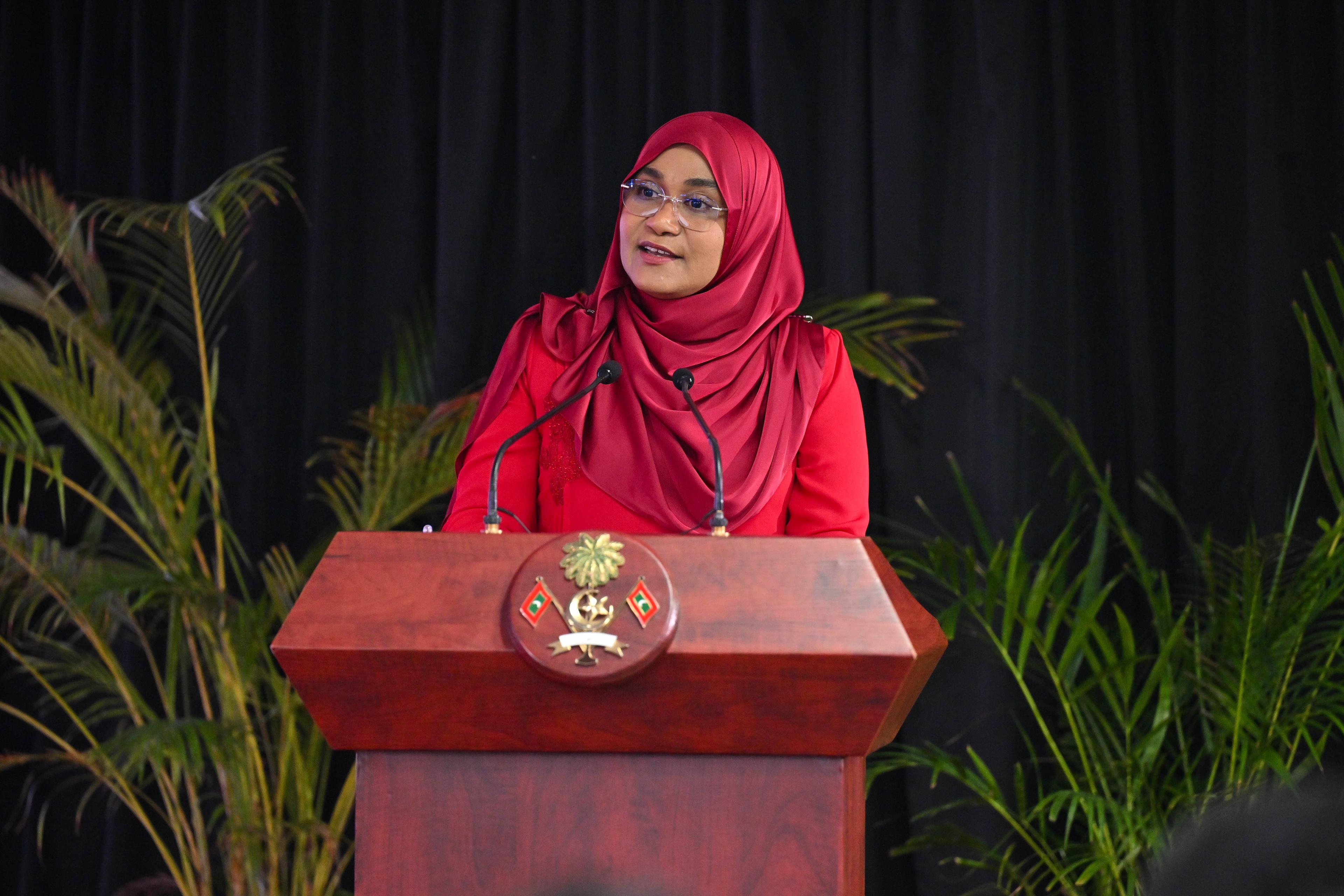 ލޭ ހަދިޔާކުރެއްވެން އޮތް ކޮންމެ ބޭފުޅަކުވެސް ލޭ ހަދިޔާކުރެއްވުމަށް ފަސްޓް ލޭޑީ ގޮވާލައްވައިފި