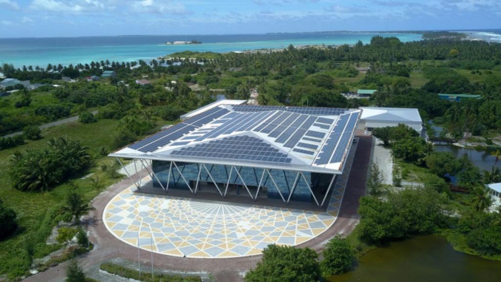 އޭއީއެޗުން ކައިރި އަތޮޅުތަކުގަ އައުޓްރީޗް ޕްރޮގްރާމްތައް ހިންގުމަށް މަޝްވަރާކުރަނީ