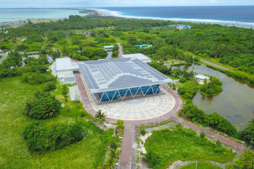 އޭއީއެޗްގައި އެމްއާރް ވެކްސިން ދޭން ފަށަައިފި