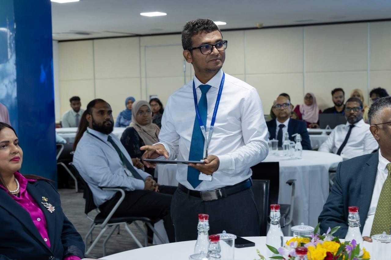 ފަވަރަ އާއި ޔޫޕީއައި ގުޅާލައިފި