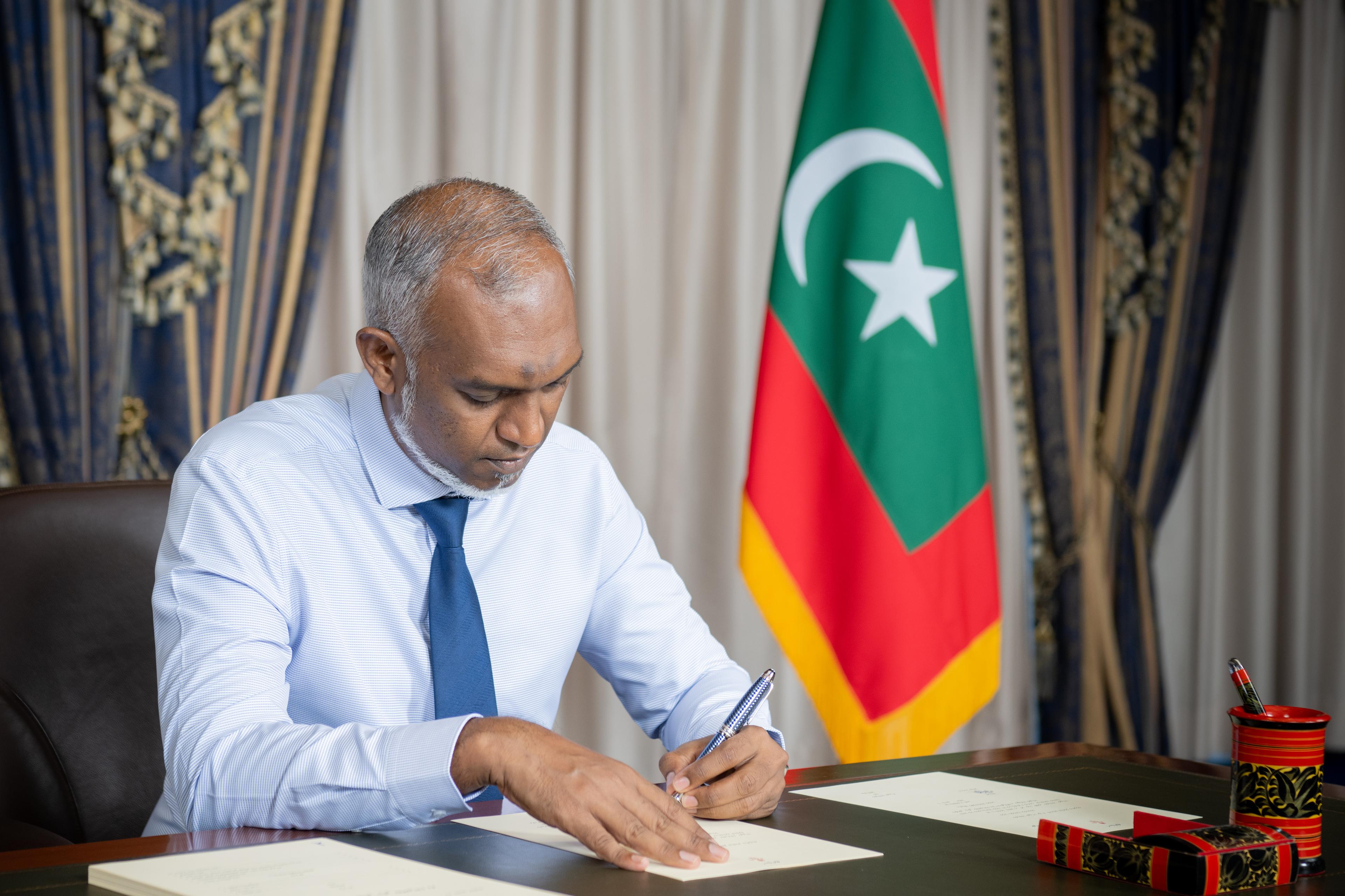 ކުނި މެނޭޖު ކުރުމުގެ ގާނޫނަށް ގެނައި އިސްލާހު ރައީސް ތަސްދީދުކުރައްވައިފި
