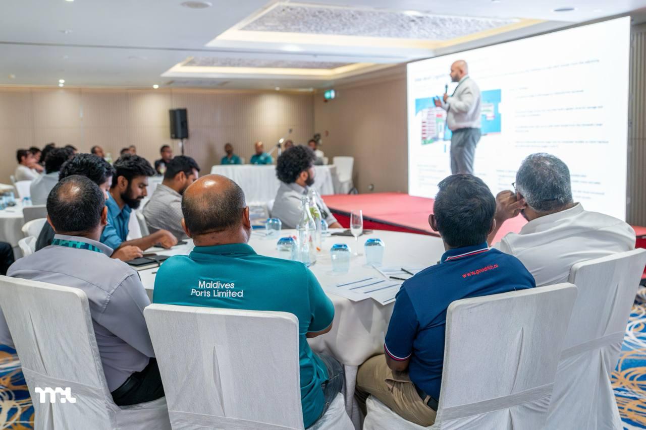 ތިލަފުށީ ބަނދަރު މަޝްރޫޢާ ގުޅޭގޮތުން އެމްޕީއެލް އިން އޭޖެންޓުންނާ މަޝްވަރާކޮށްފި