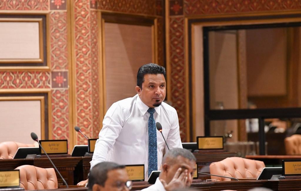 ބޭރުގެ ކޮންޓެކްޓަރުންނަށްދޭ ފައިސާއިން ނަގާ ޓެކްސް ބޮޑު ކުރަނީ