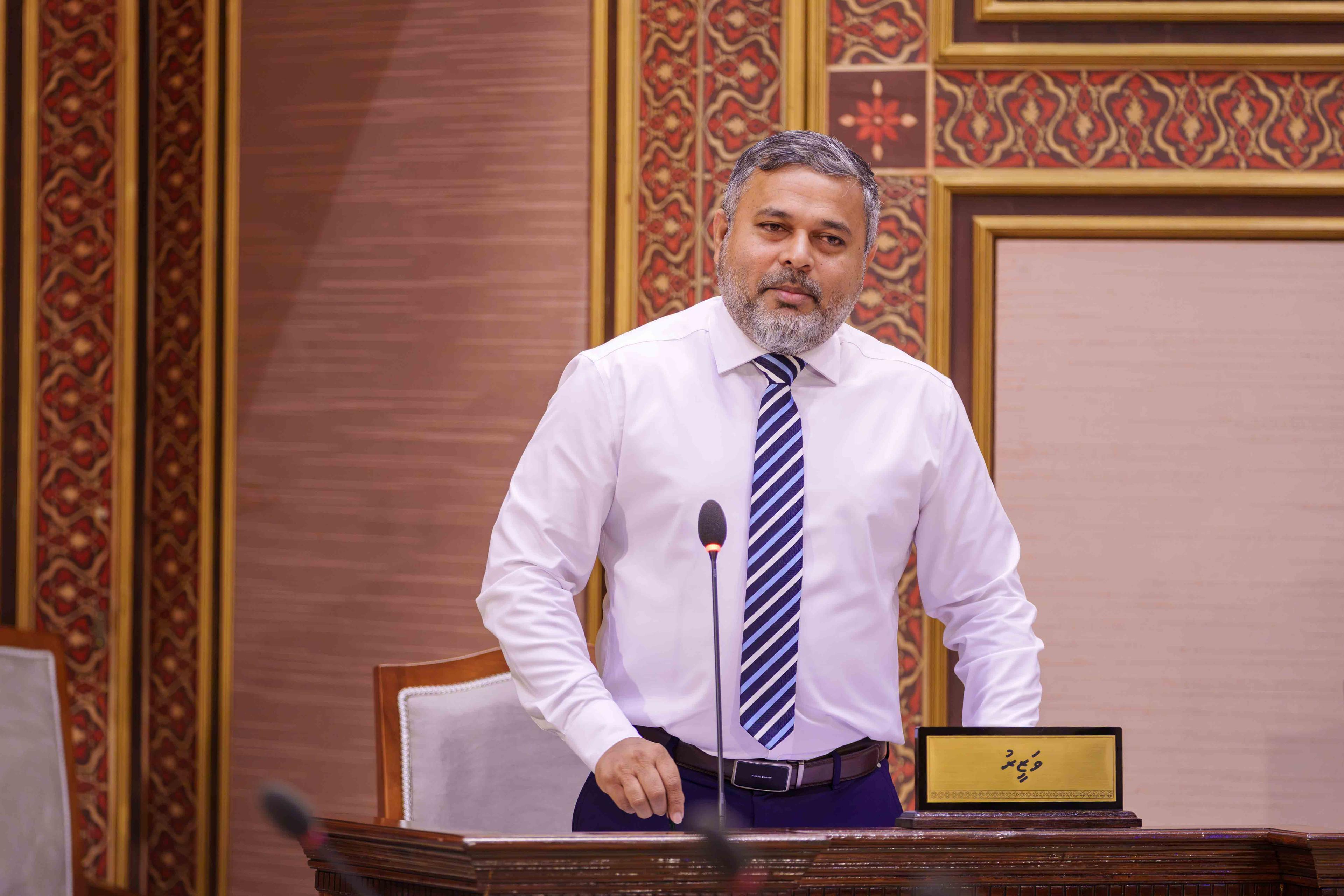 11 އައިސް ޕްލާންޓެއްގެ މަސައްކަތް ވަރަށް އަވަހަށް ފެށިގެންދާނެ: ވަޒީރު ޝިޔާމް
