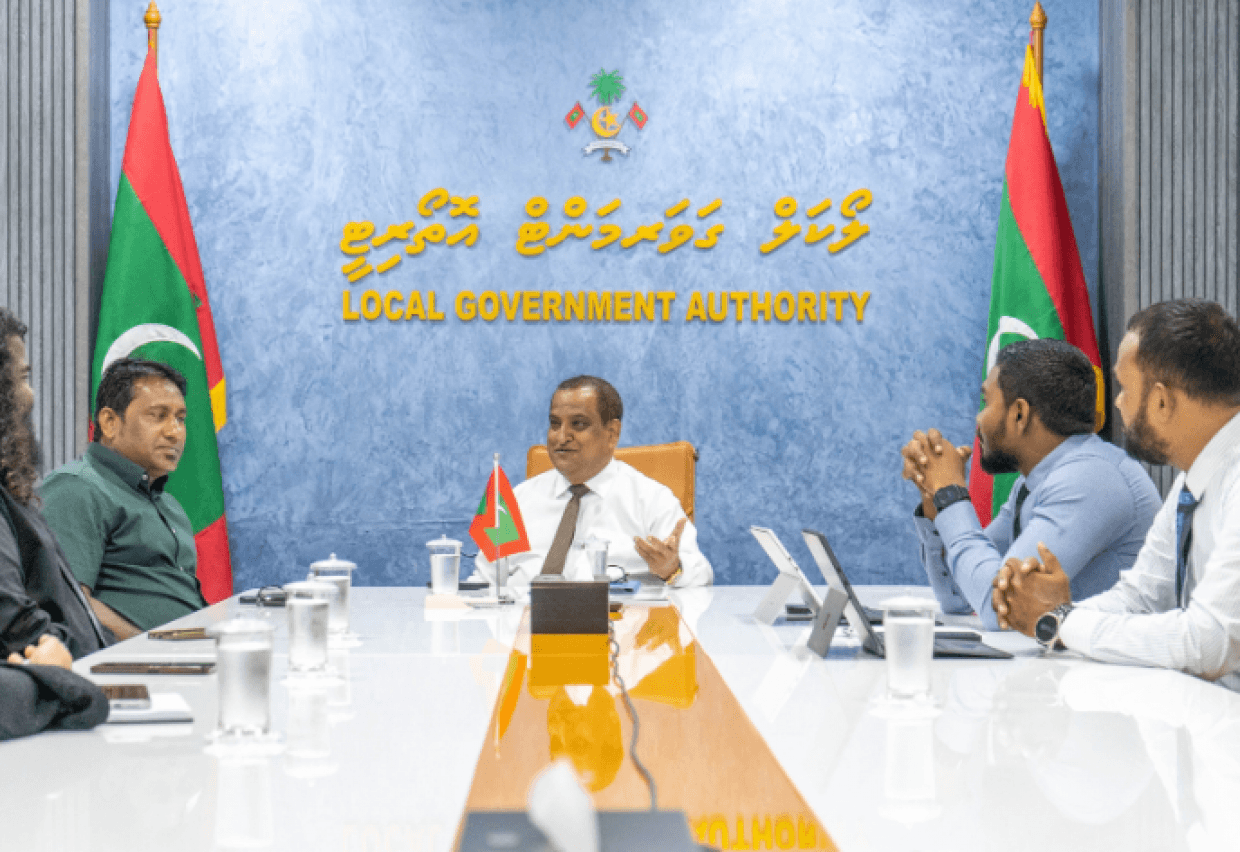 ކައުންސިލް ތަކުގެ މުއައްޒަފުން އެހެން ރަށްރަށުގައި ތިބިގެން މަސައްކަތްކުރެވޭ ގޮތް ހަދައިފި